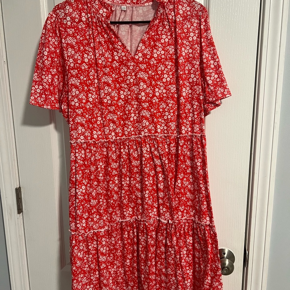 Red Floral Print V-Neck Midi Dress - Picture 8 of 10